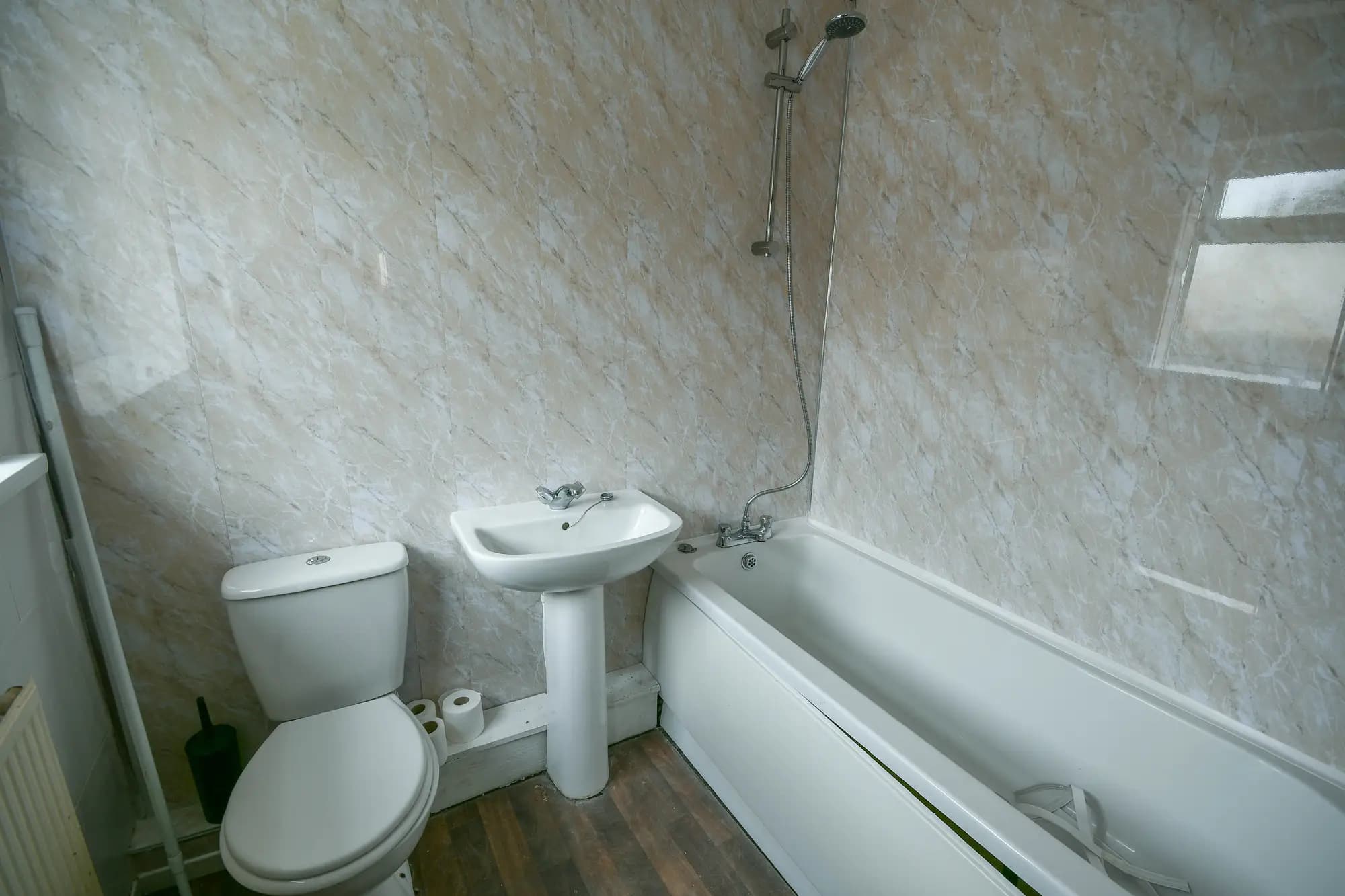 property photo 10 of 22