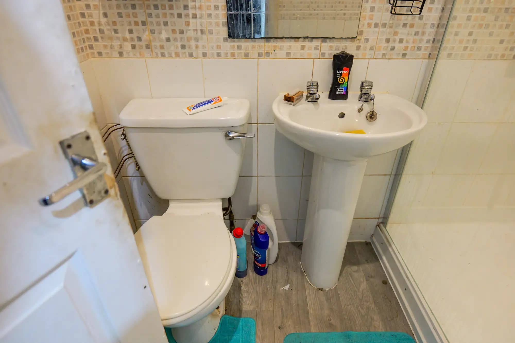 property photo 5 of 23