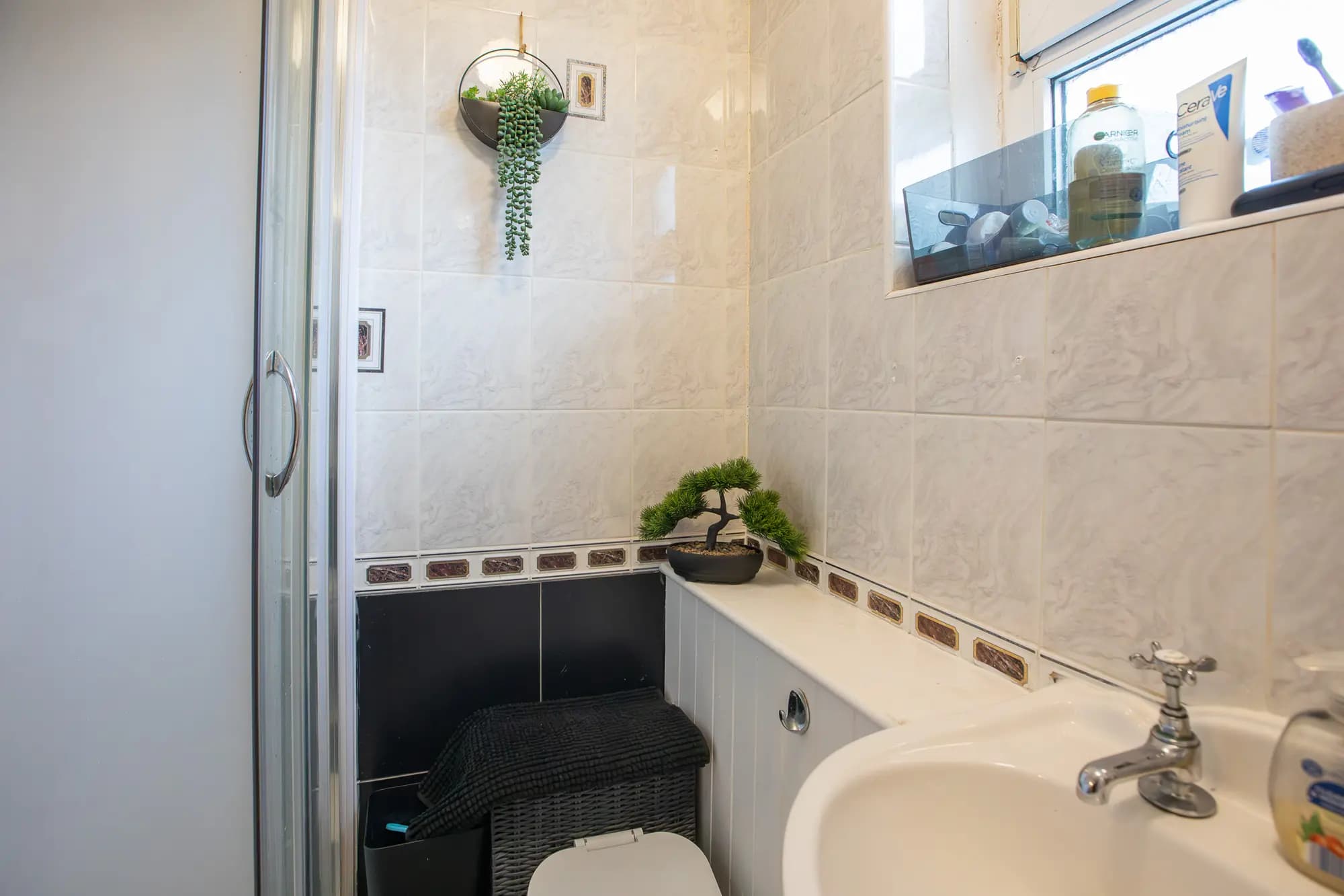 property photo 18 of 30