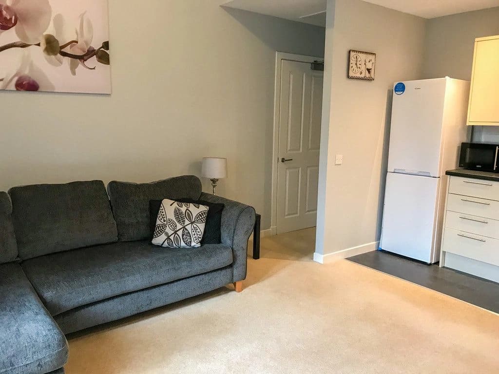 property photo 6 of 24