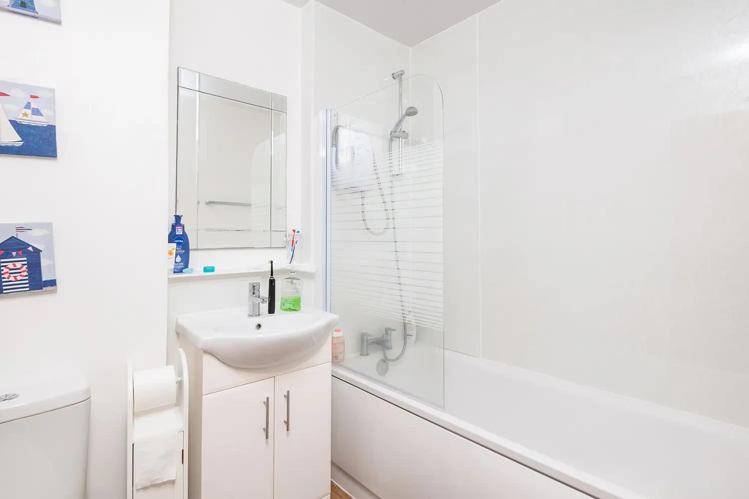 property photo 9 of 16