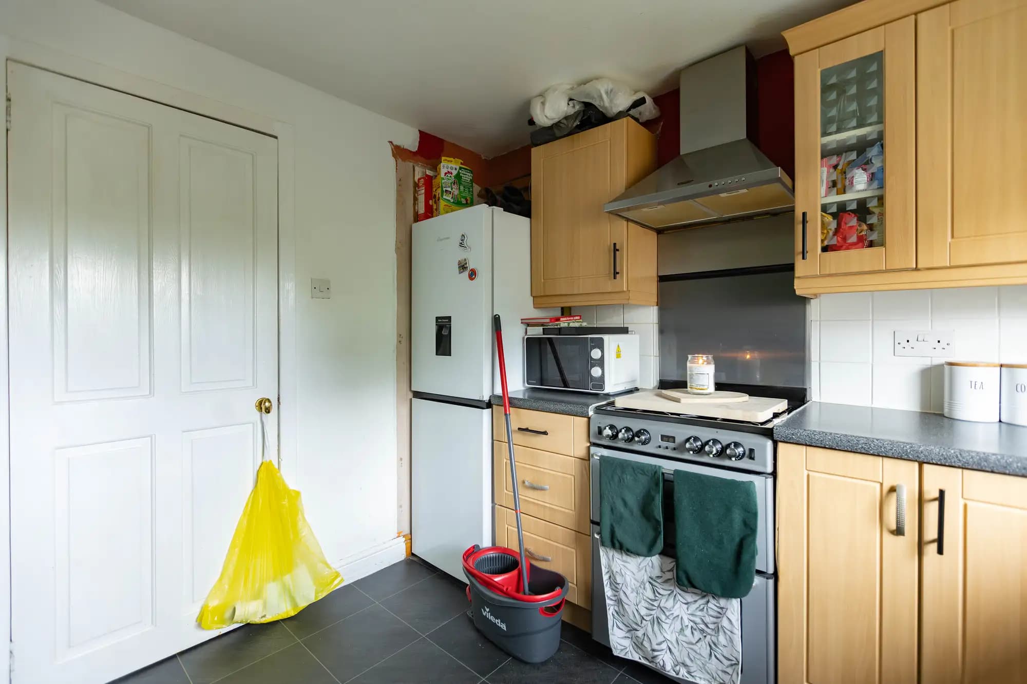 property photo 6 of 16
