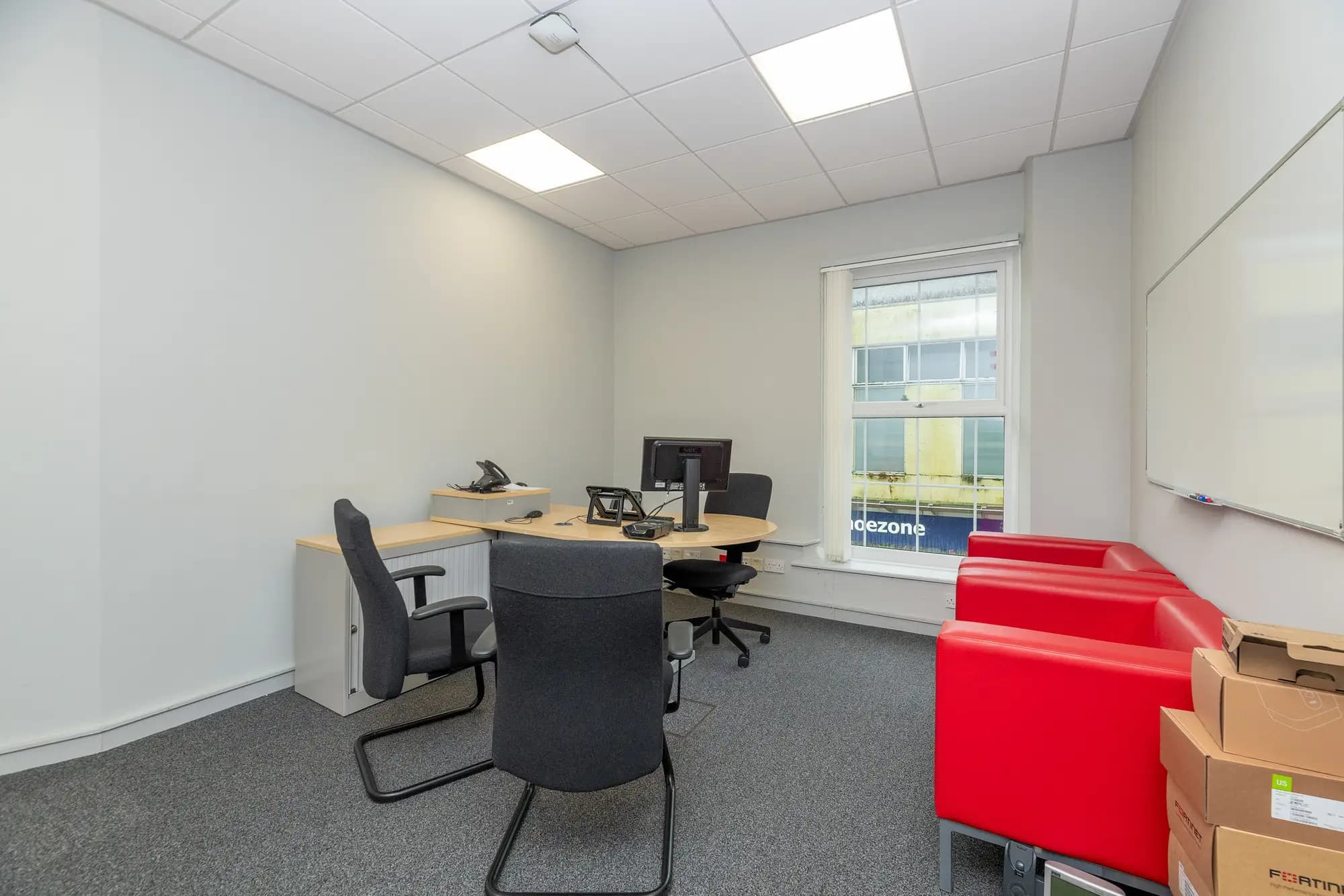 property photo 10 of 11