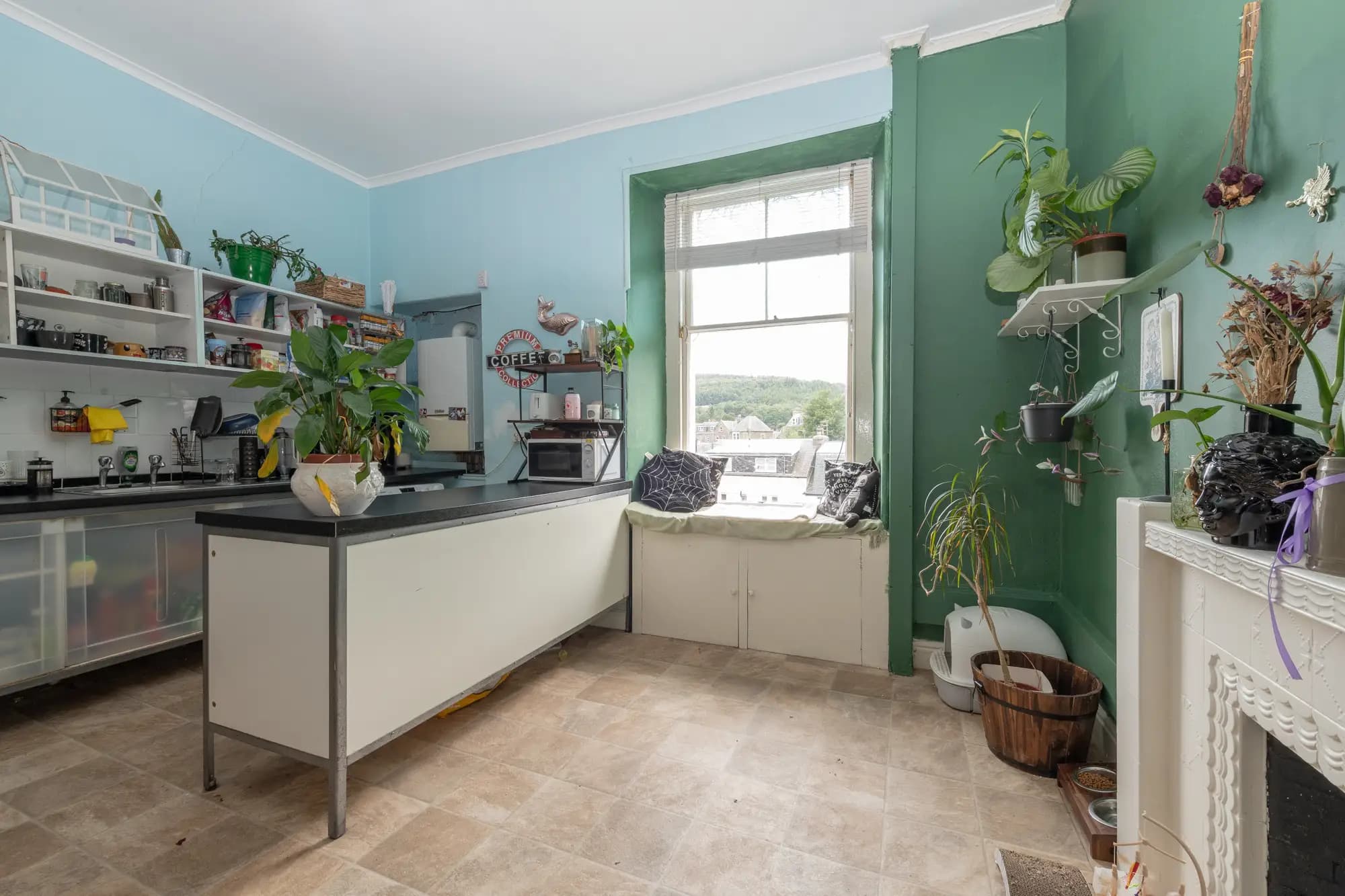 property photo 9 of 30