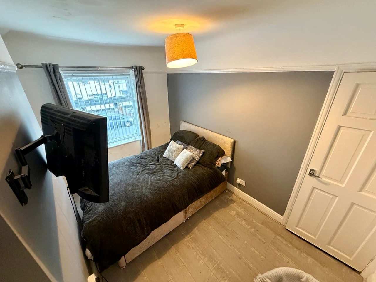 property photo 16 of 42