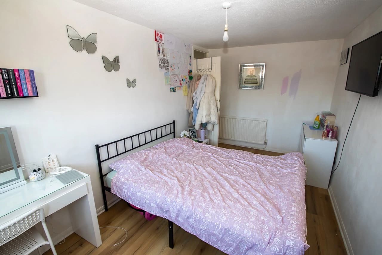 property photo 11 of 20