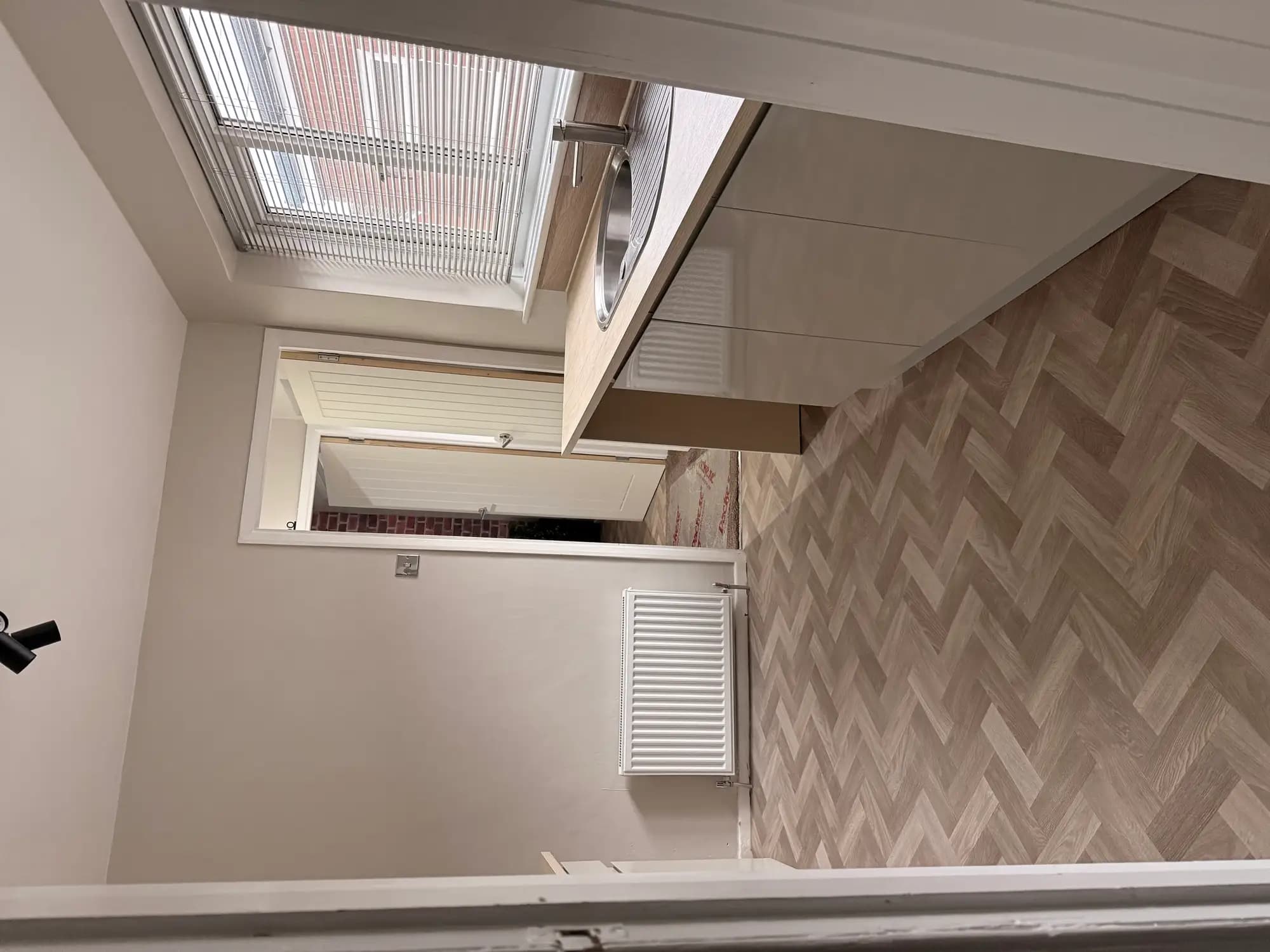 property photo 8 of 27