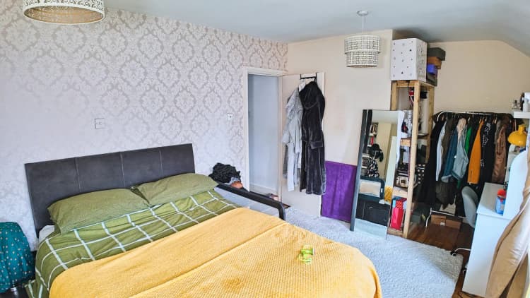 property photo 10 of 25