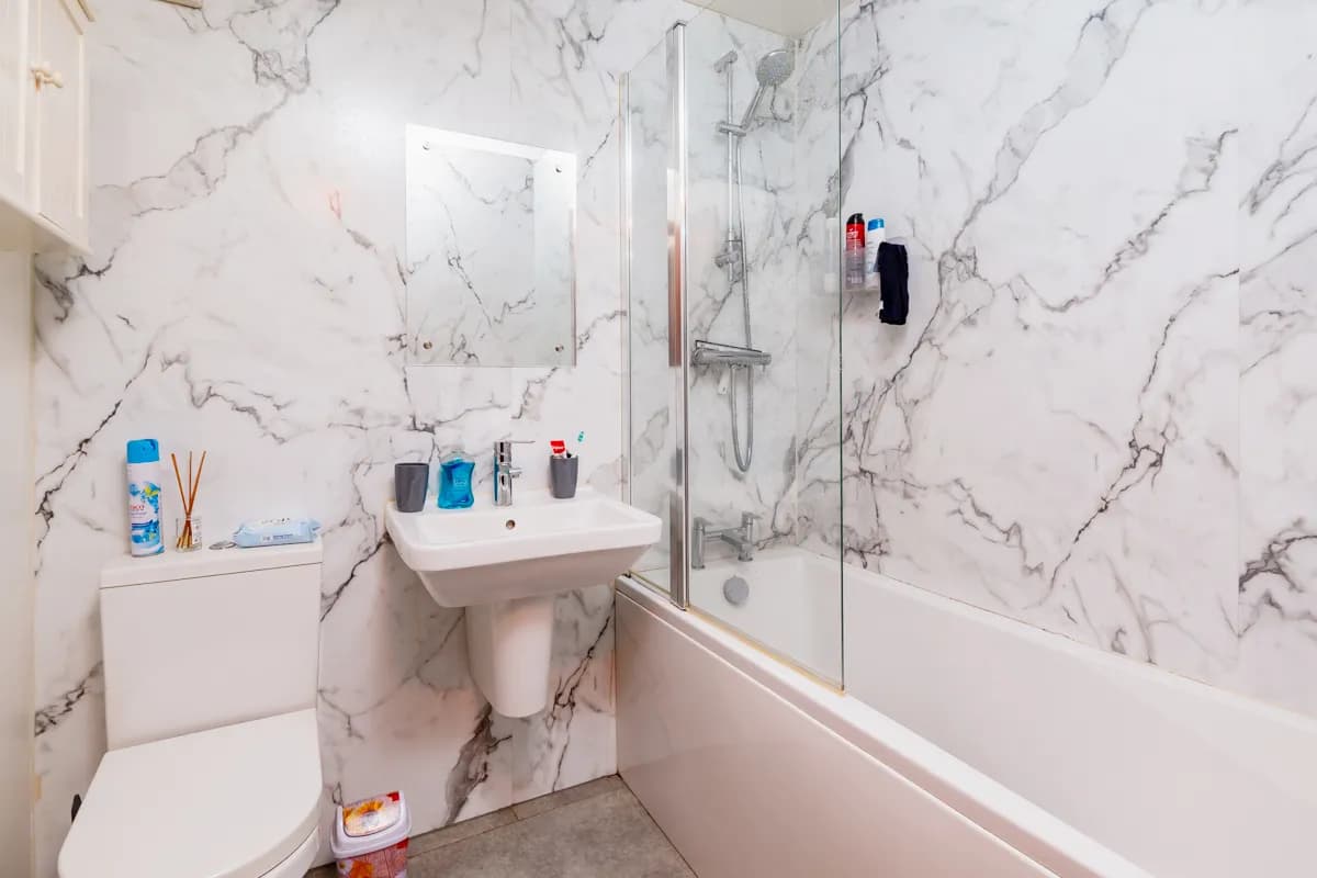 property photo 10 of 19