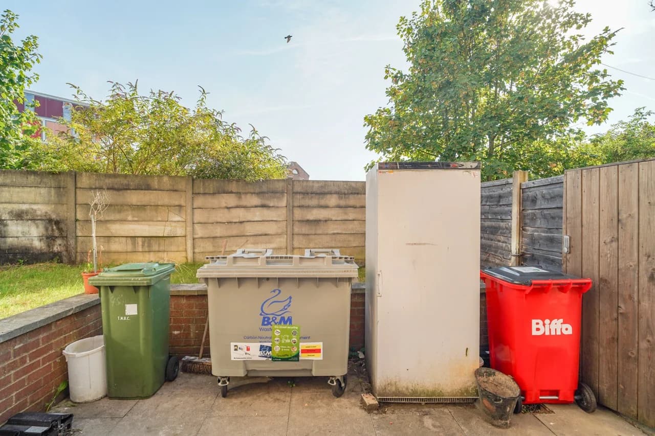 property photo 31 of 34