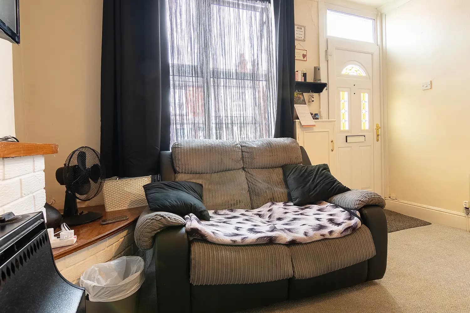 property photo 3 of 25