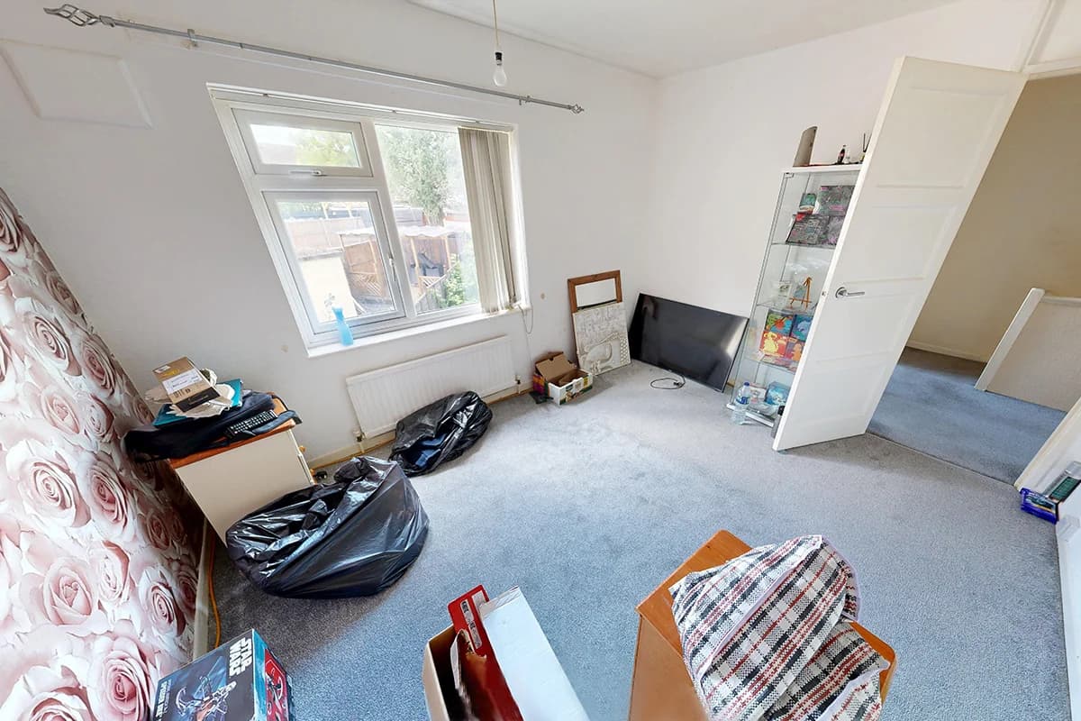 property photo 15 of 38