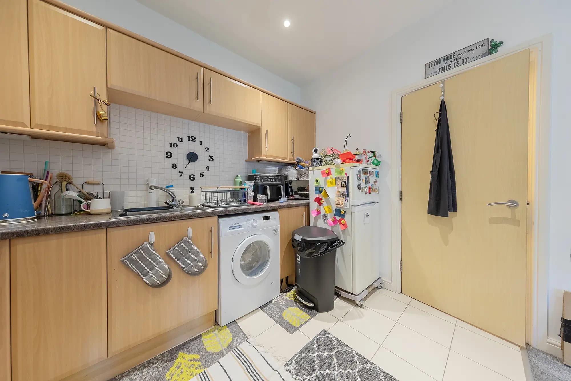 property photo 5 of 14