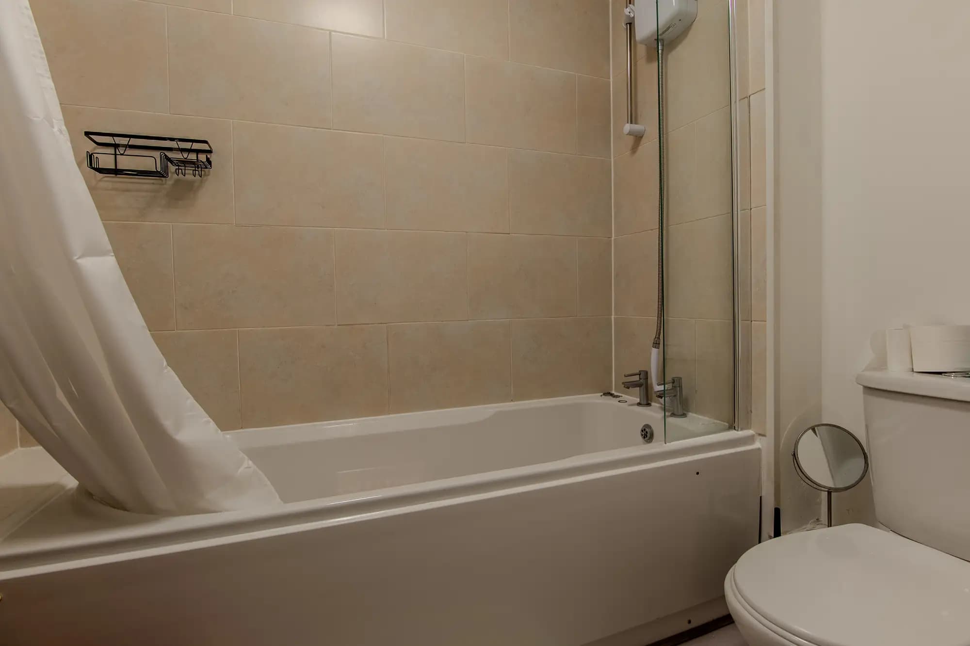 property photo 7 of 18