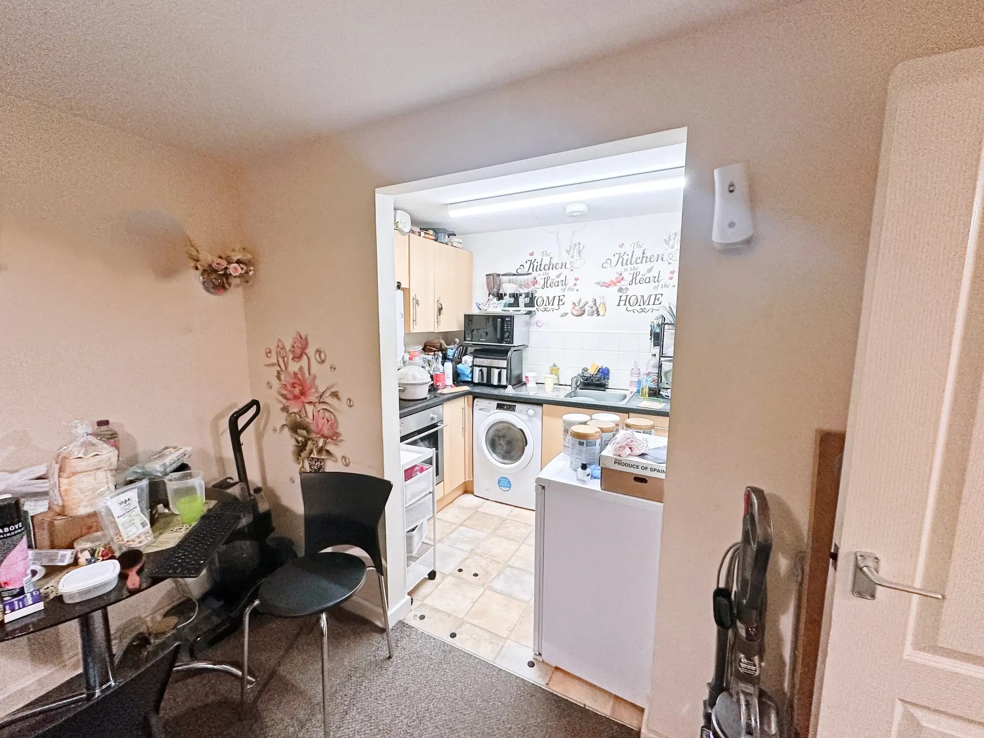 property photo 4 of 19