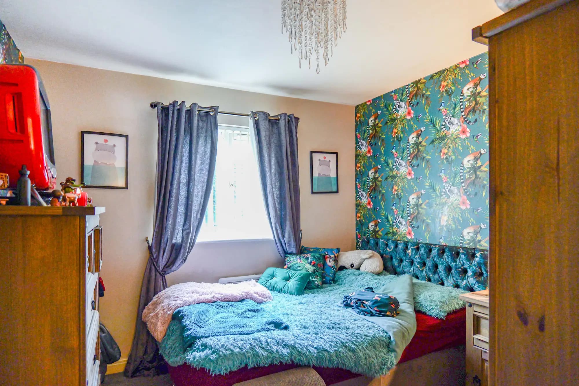 property photo 8 of 20