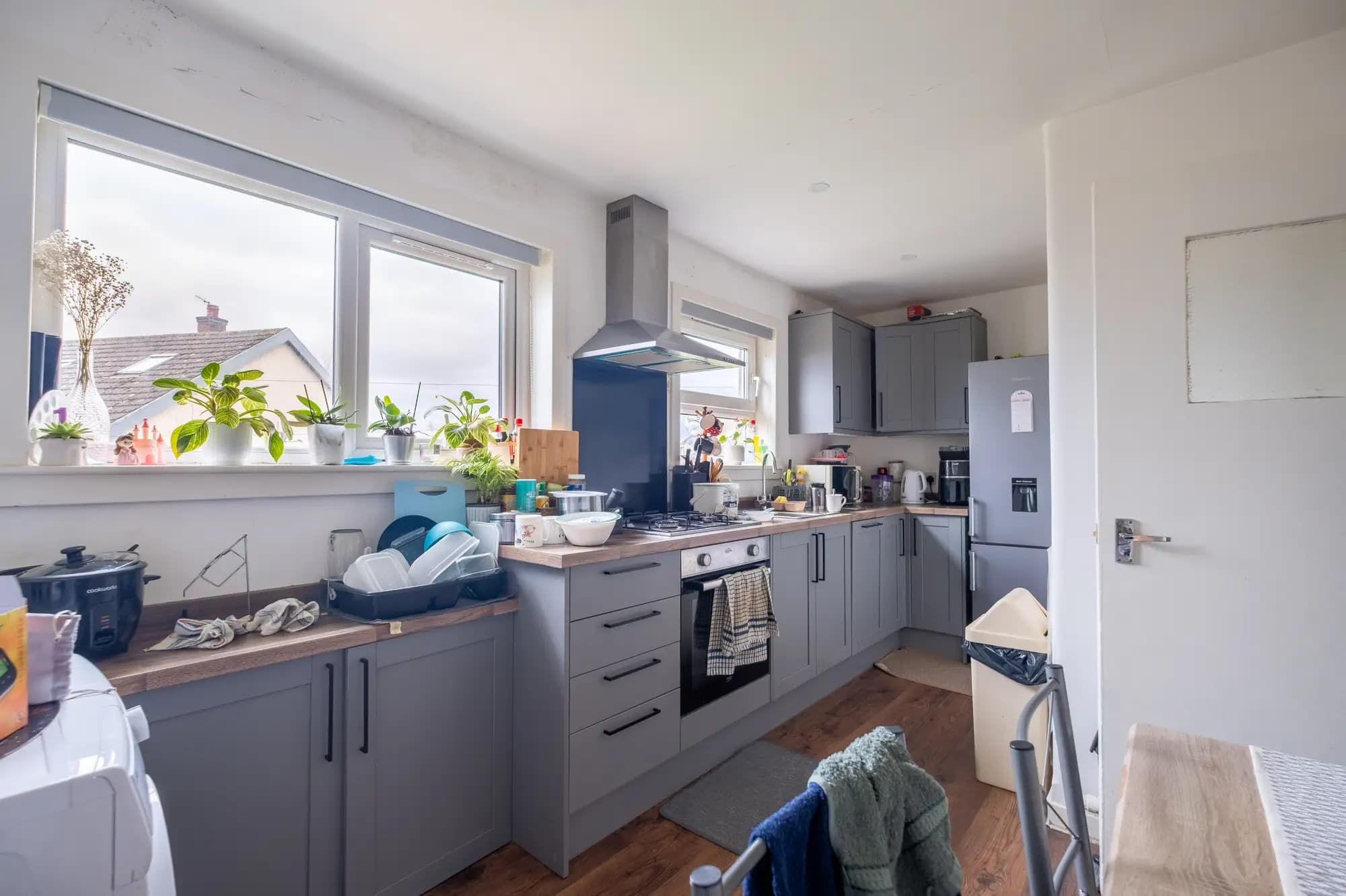 property photo 8 of 15