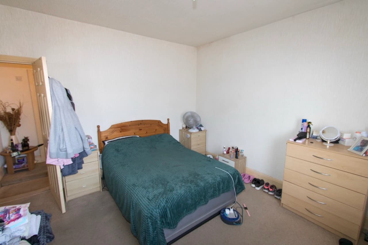 property photo 14 of 20