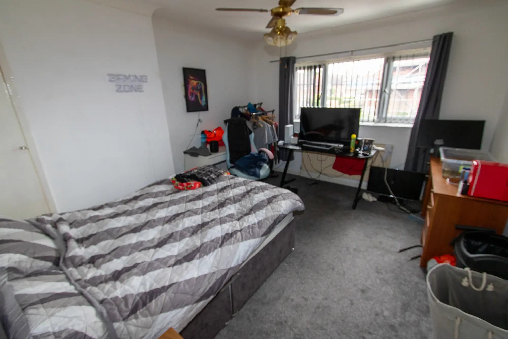 property photo 11 of 14