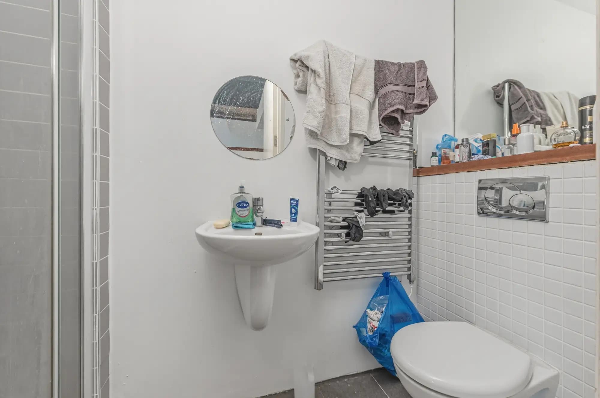 property photo 6 of 11