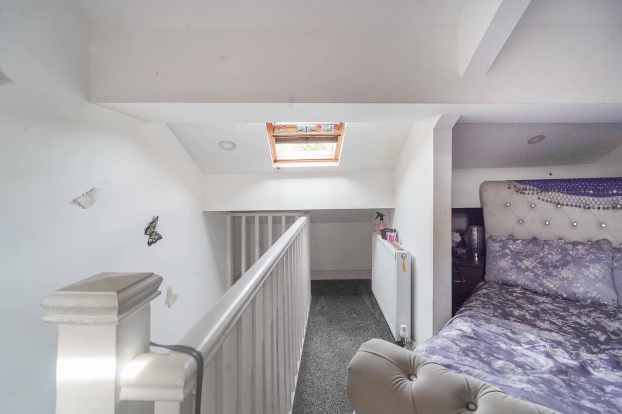 property photo 27 of 45