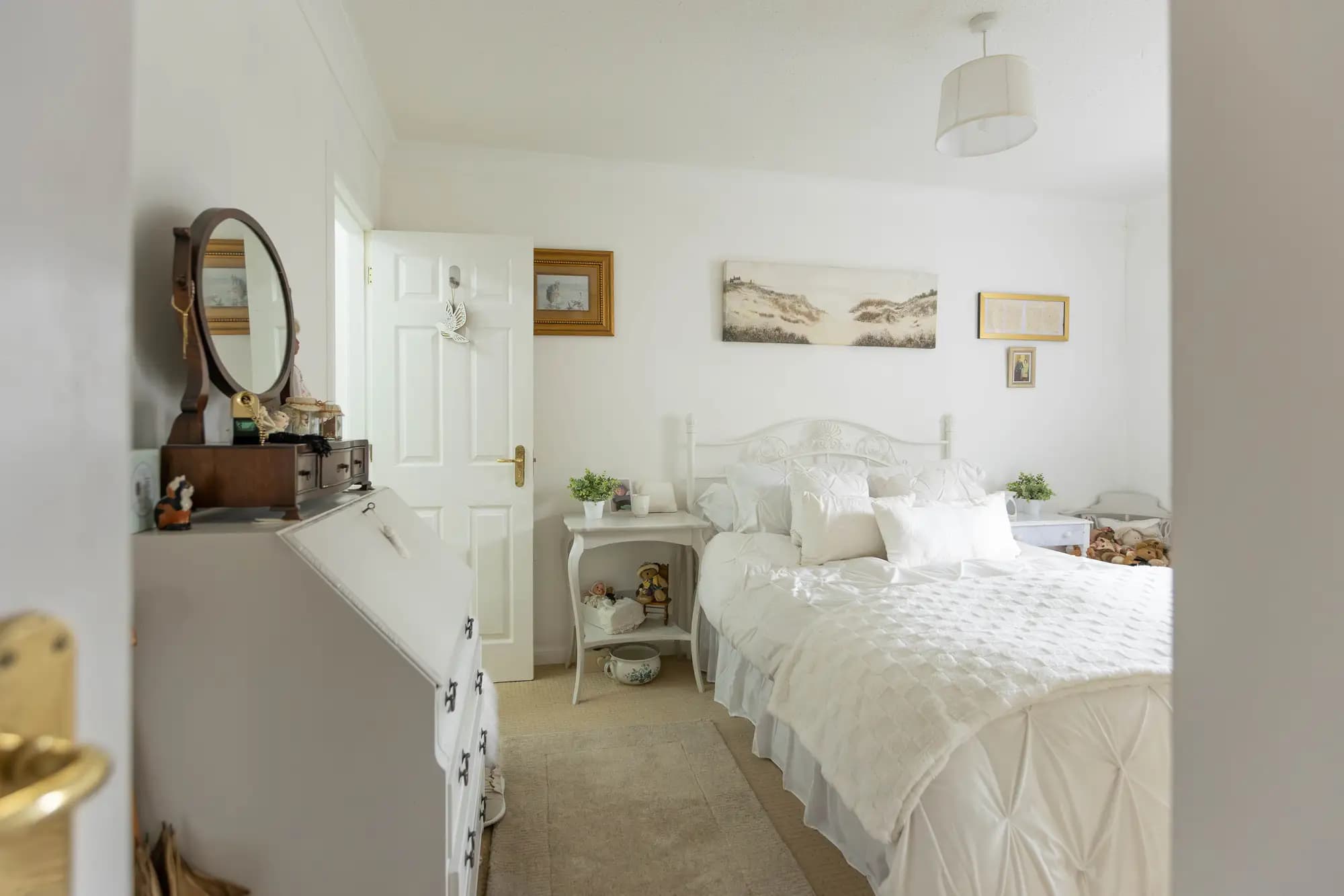 property photo 21 of 34