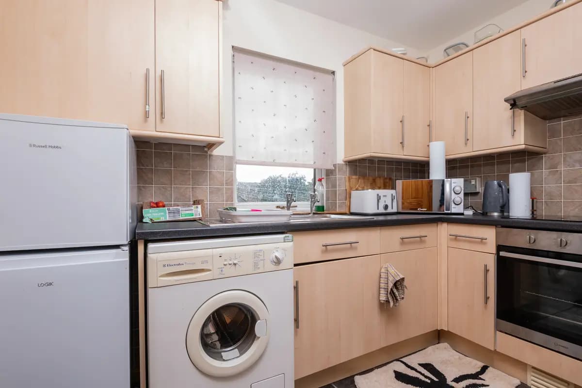 property photo 5 of 17