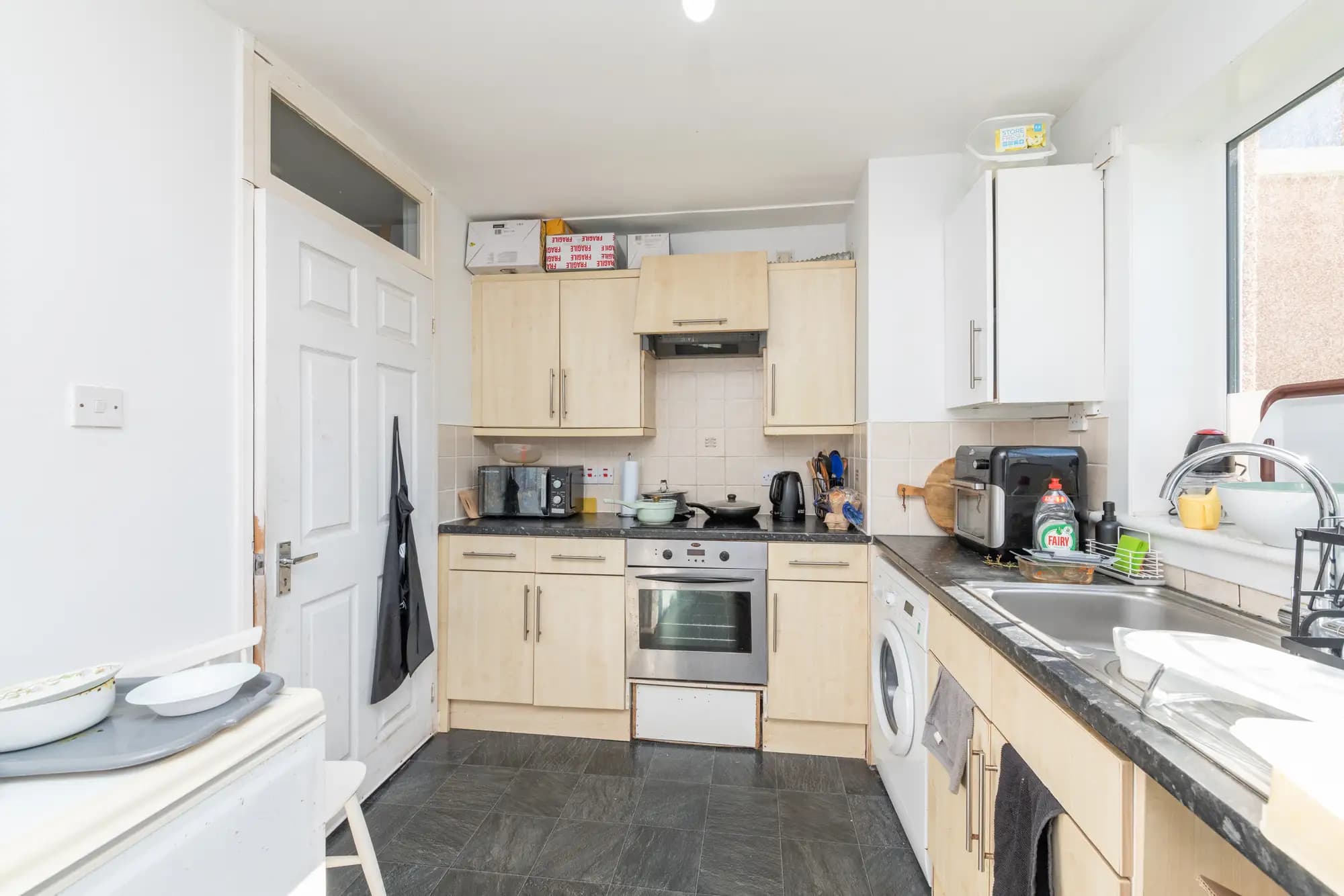 property photo 6 of 18