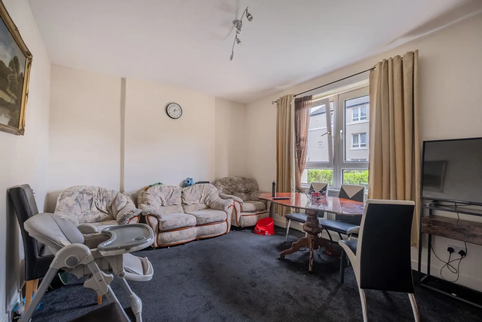 property photo 2 of 28