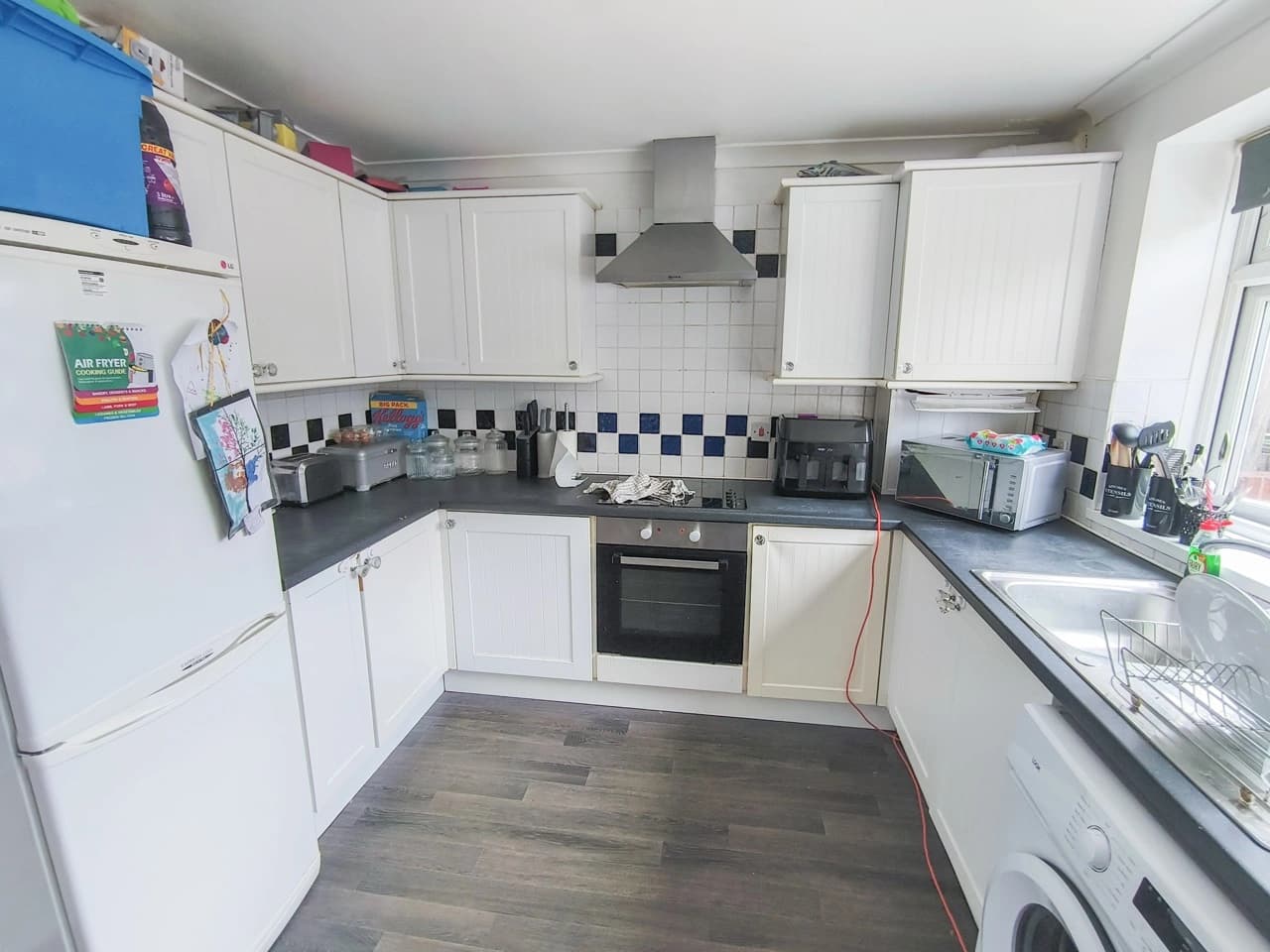 property photo 6 of 23