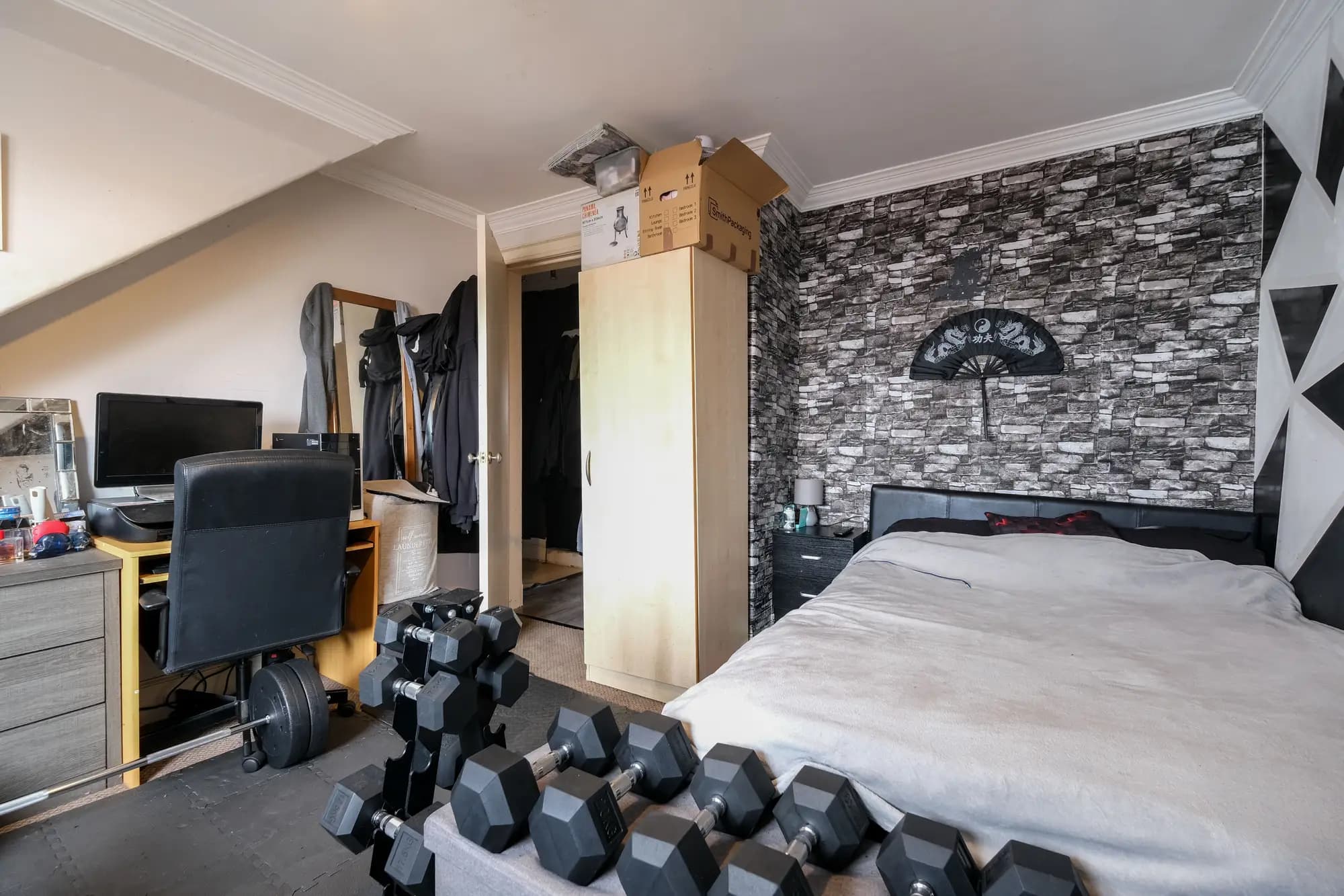 property photo 12 of 19