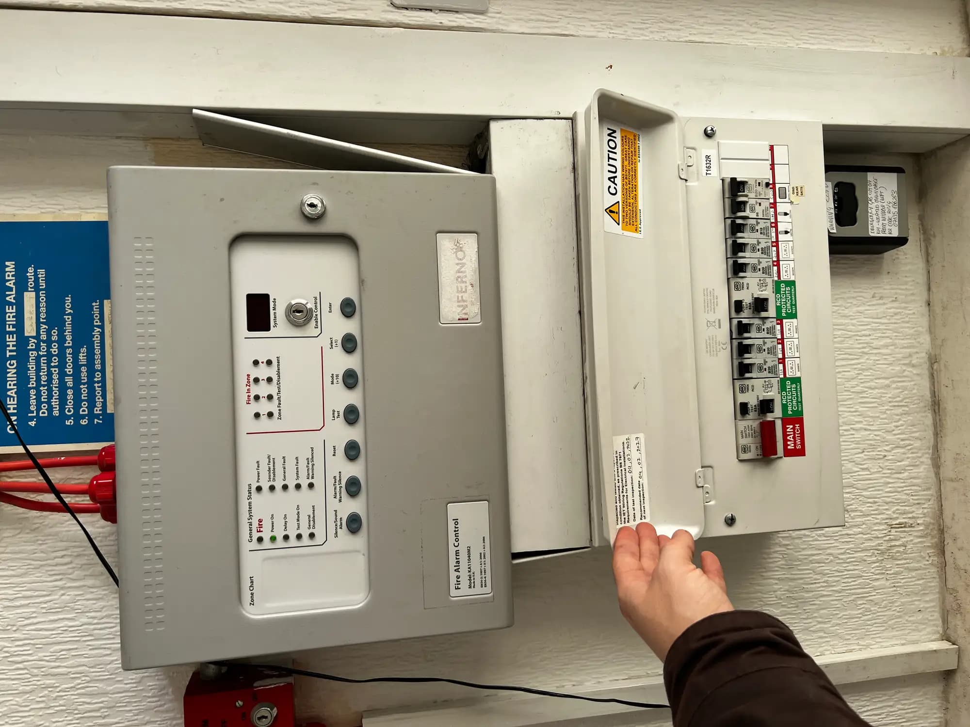 property photo 7 of 17