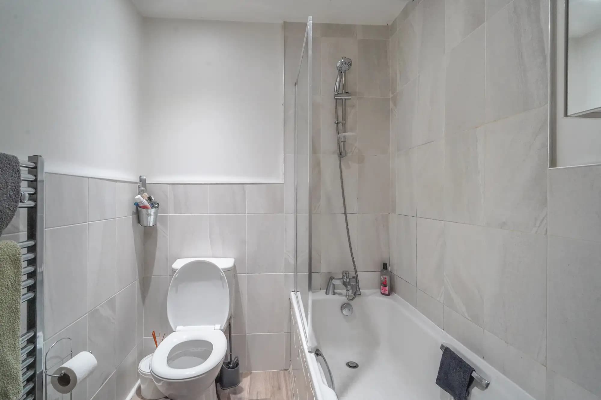 property photo 6 of 23