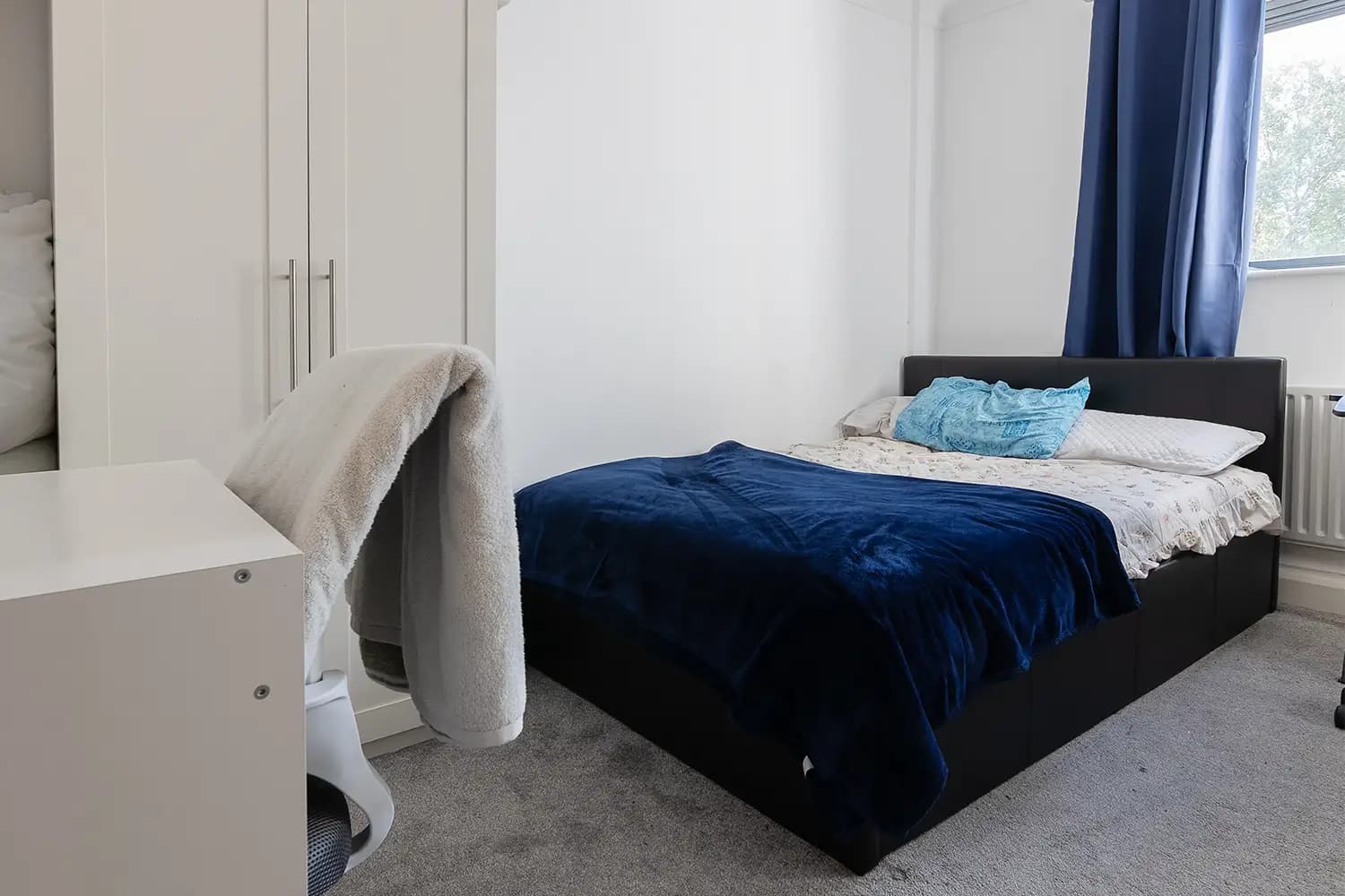 property photo 15 of 28