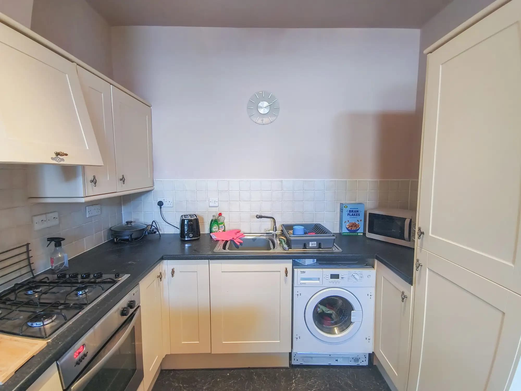 property photo 4 of 16