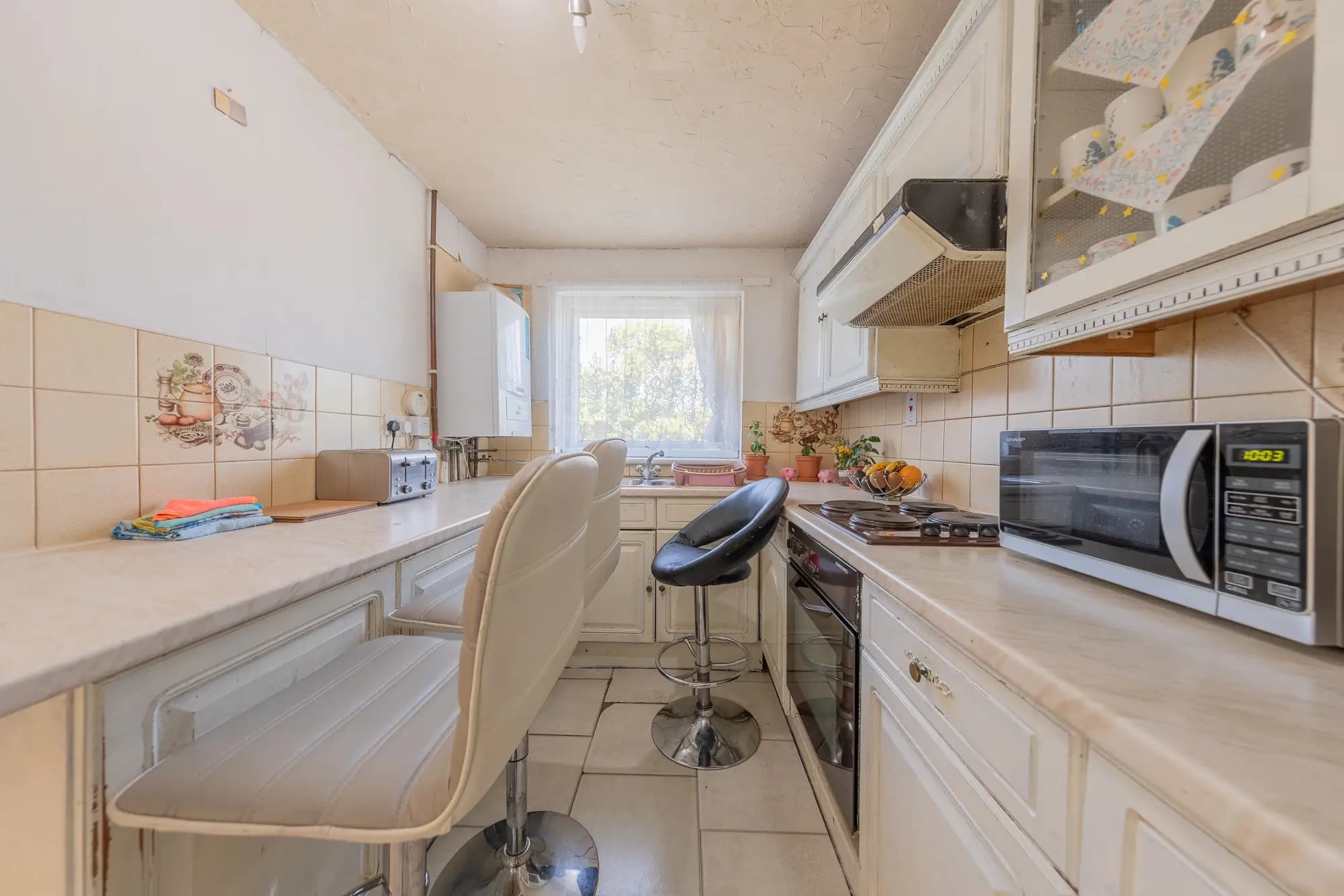 property photo 4 of 16