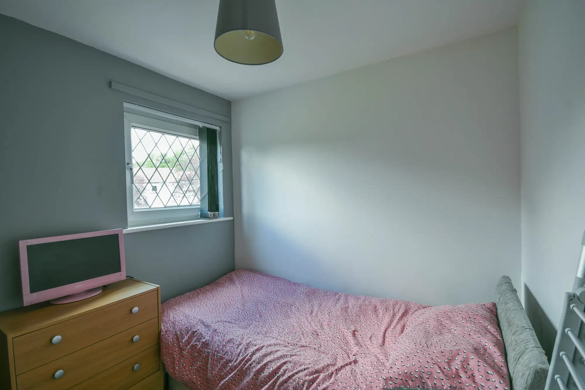 property photo 12 of 17