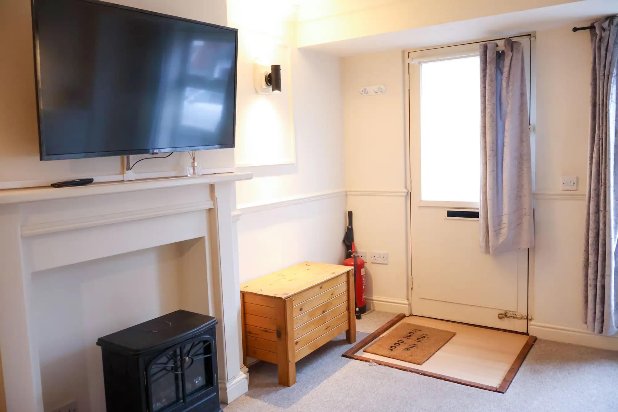 property photo 4 of 14