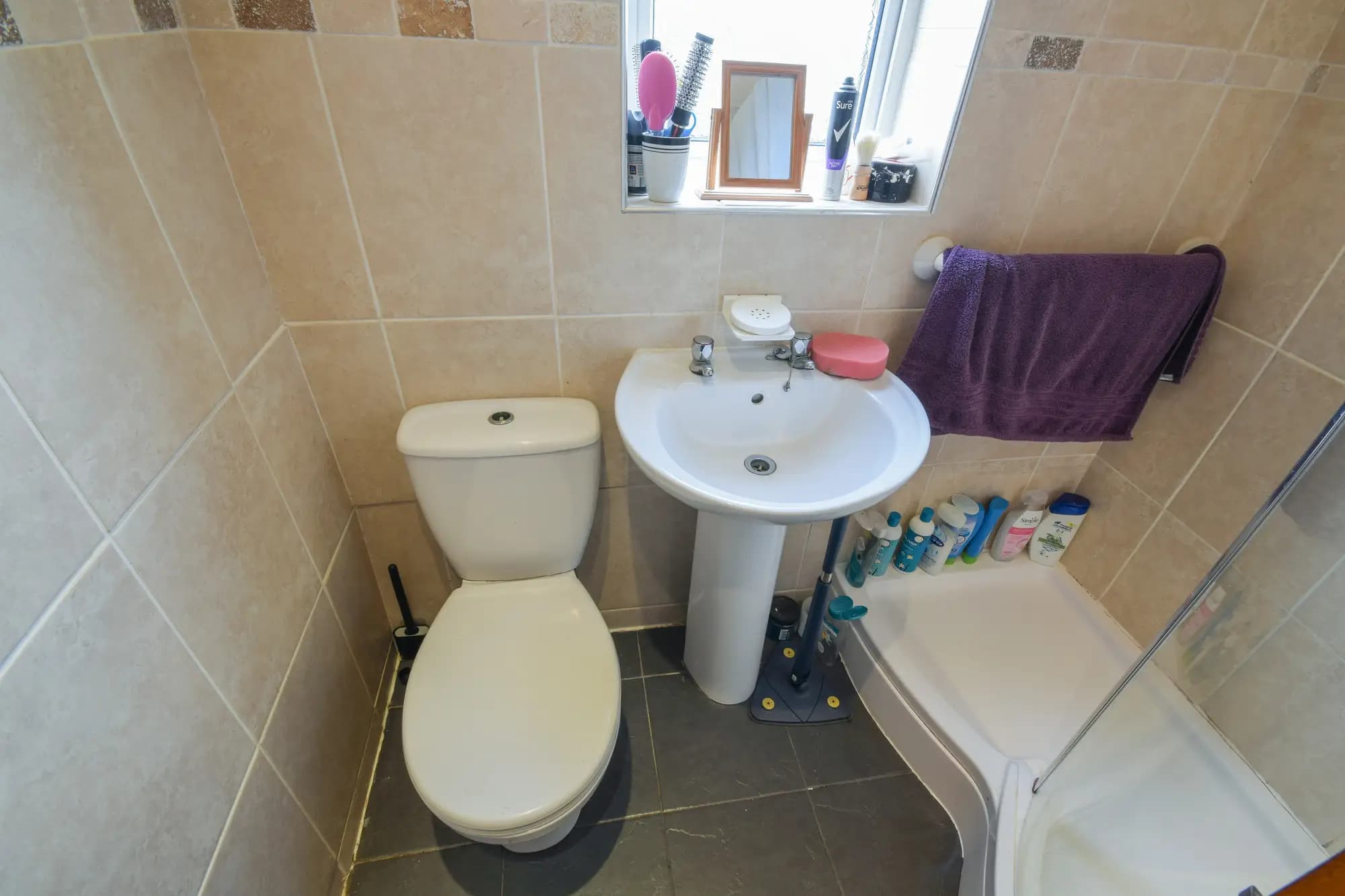 property photo 7 of 16