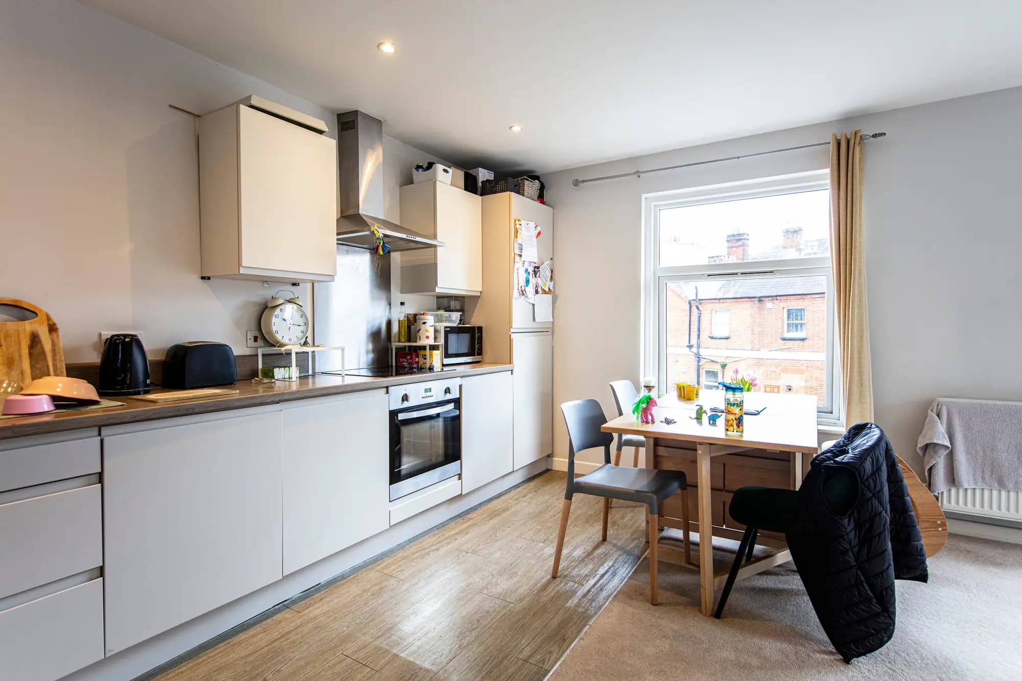 property photo 10 of 16