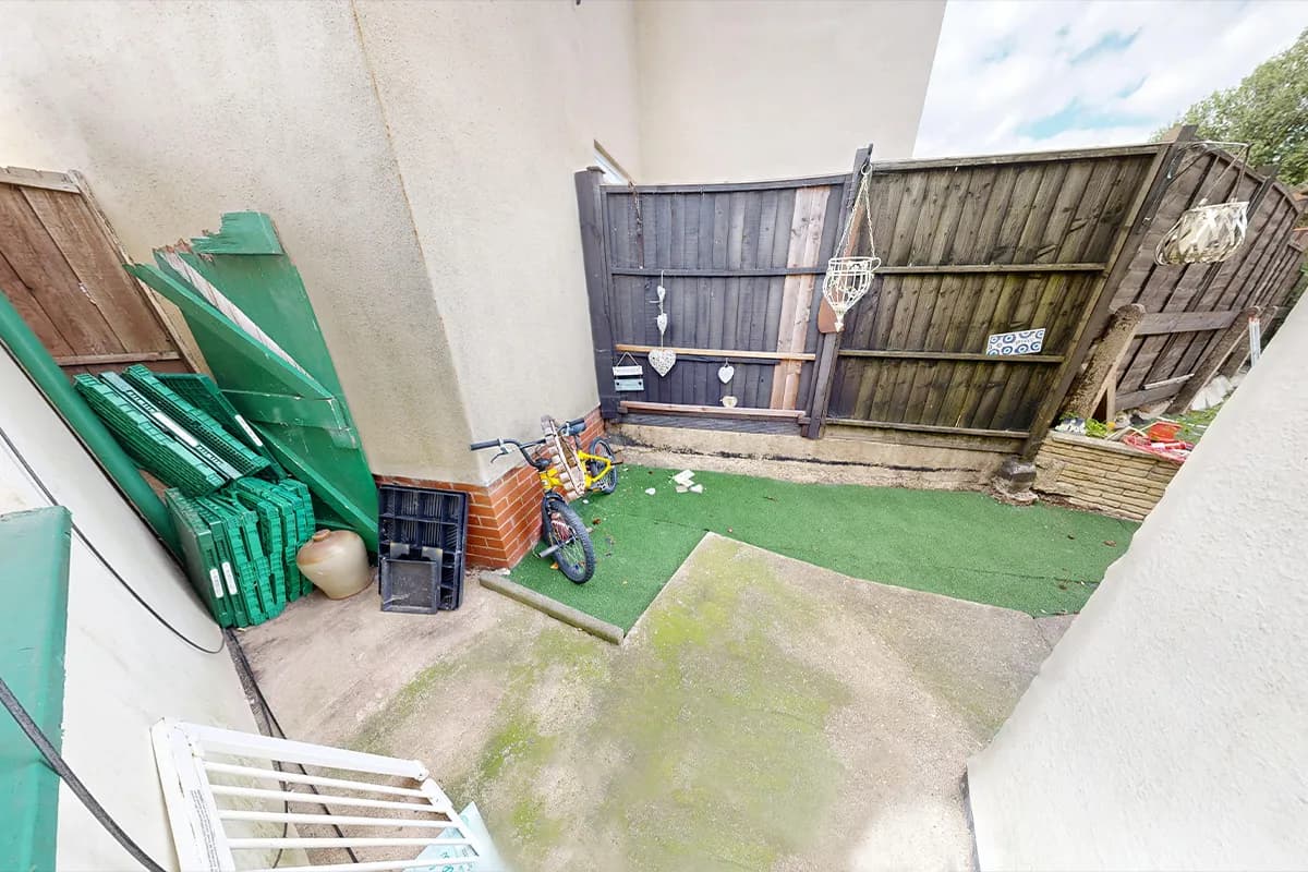 property photo 33 of 38
