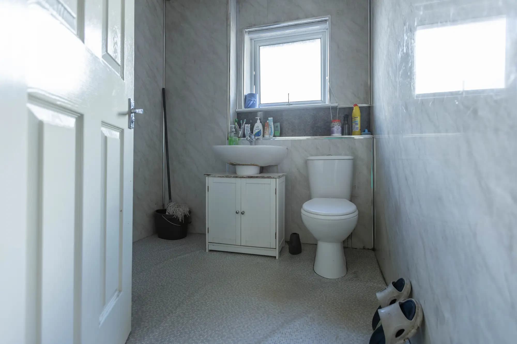 property photo 8 of 17
