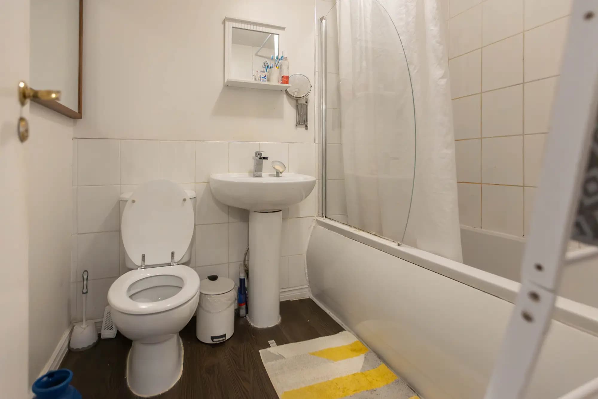property photo 10 of 17