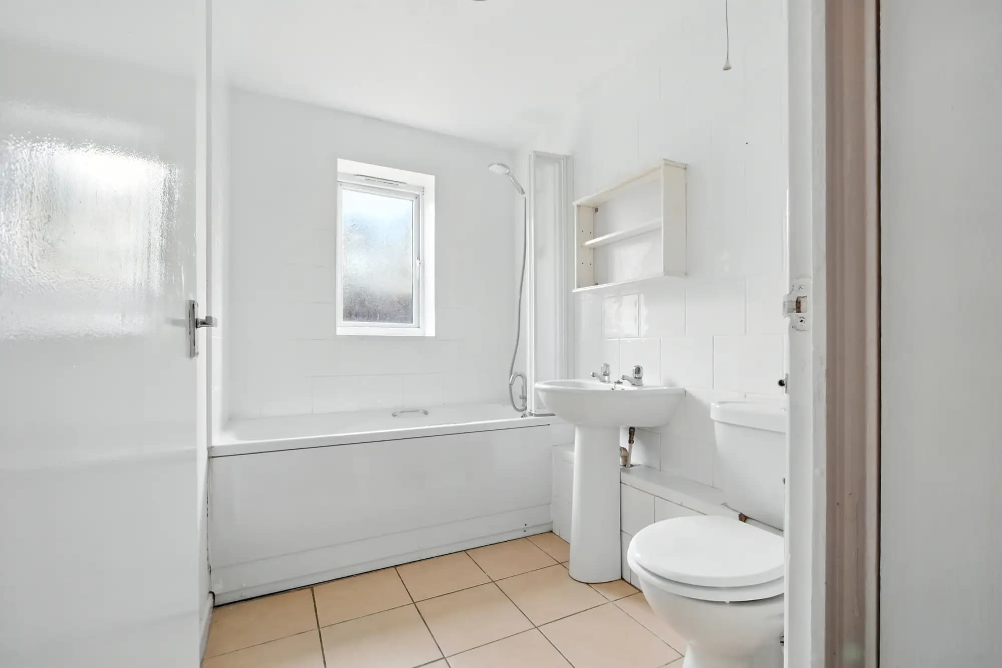 property photo 5 of 19