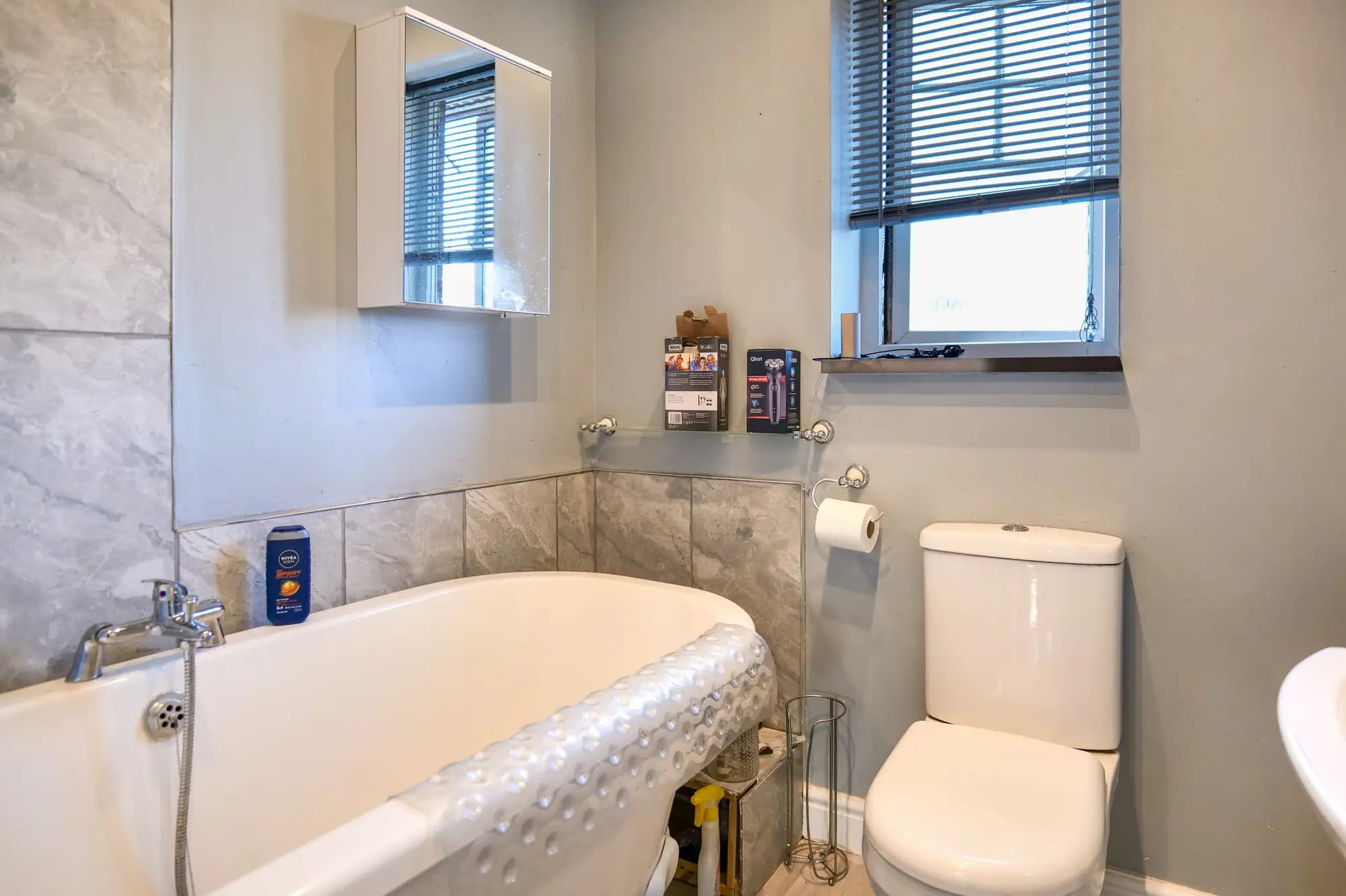 property photo 10 of 18