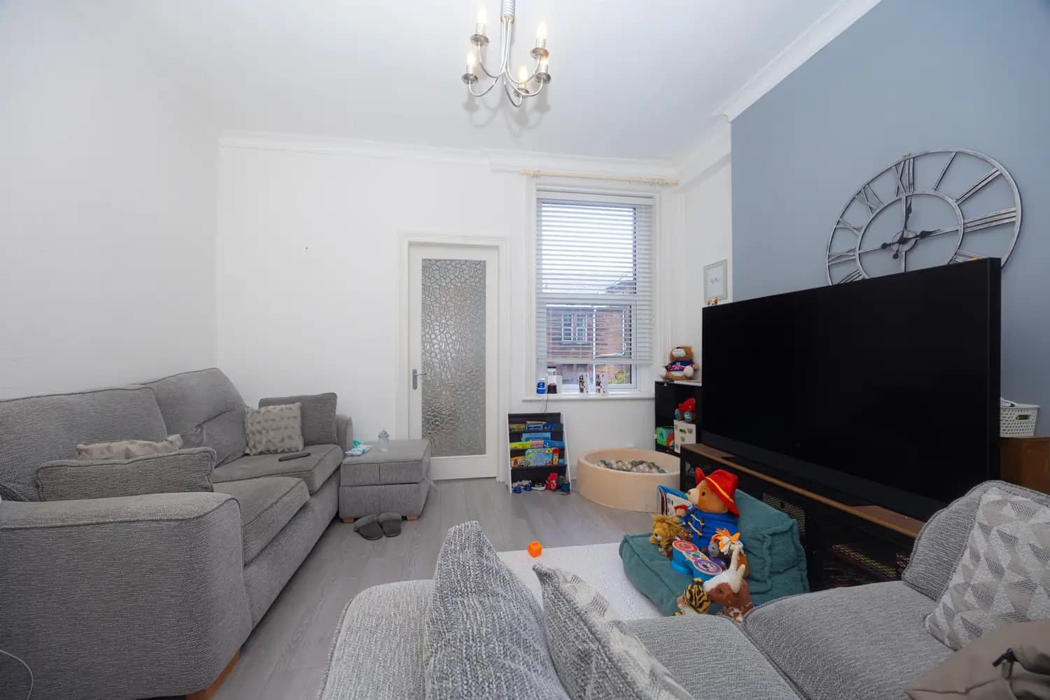 property photo 4 of 20