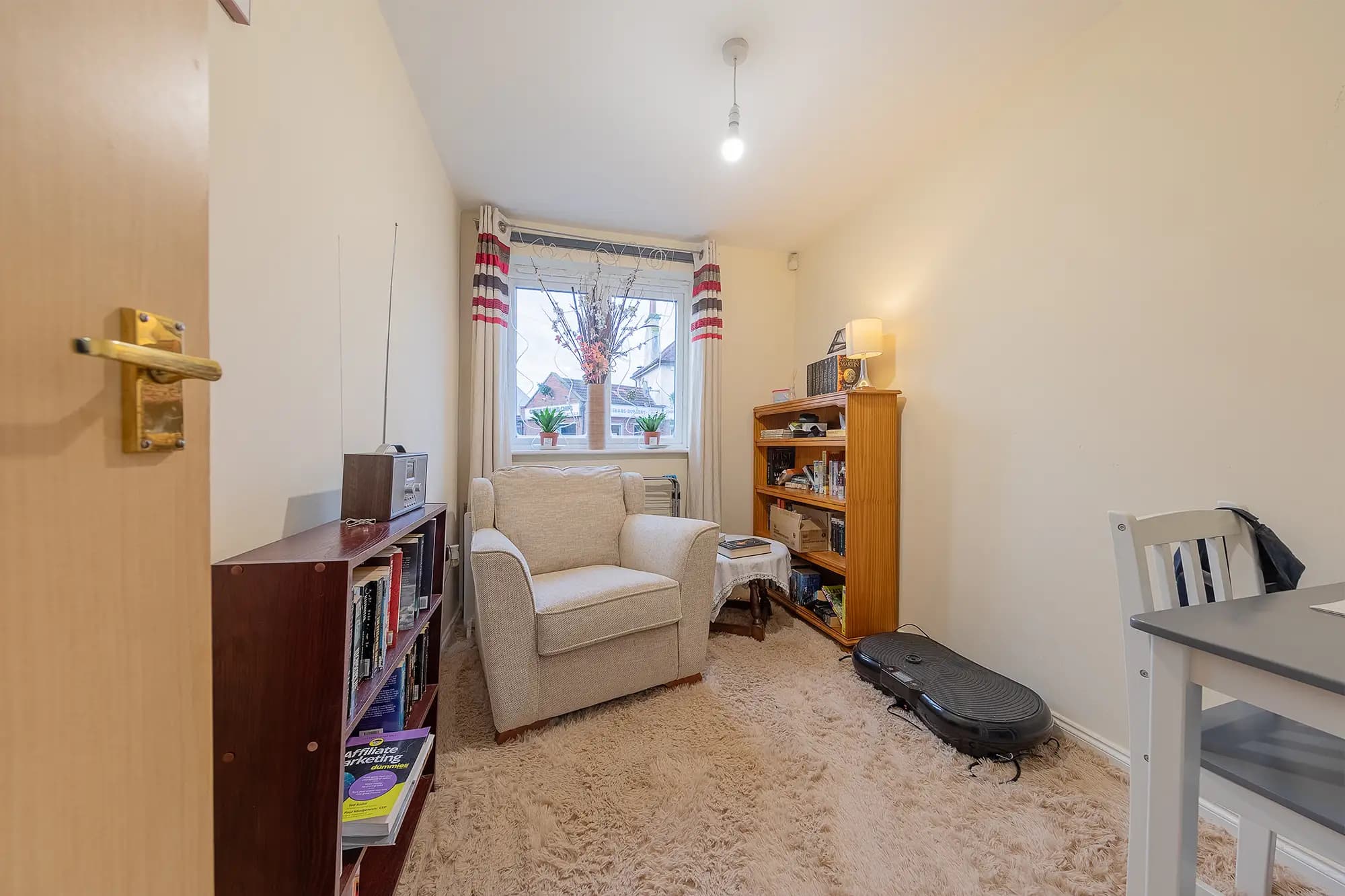property photo 14 of 17