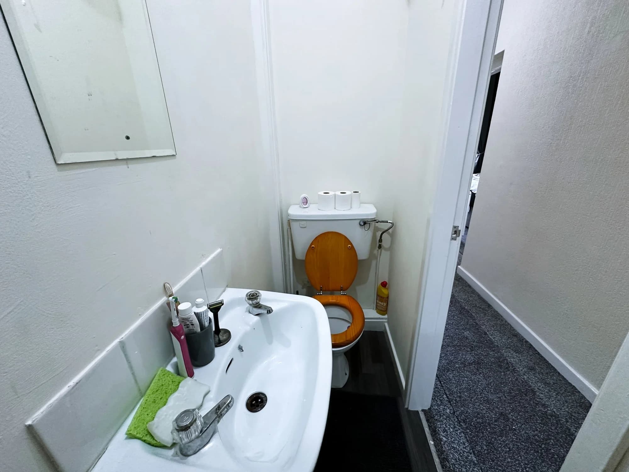 property photo 8 of 17