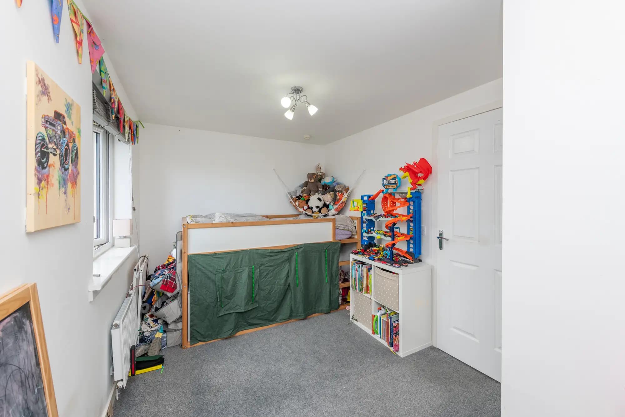 property photo 20 of 37