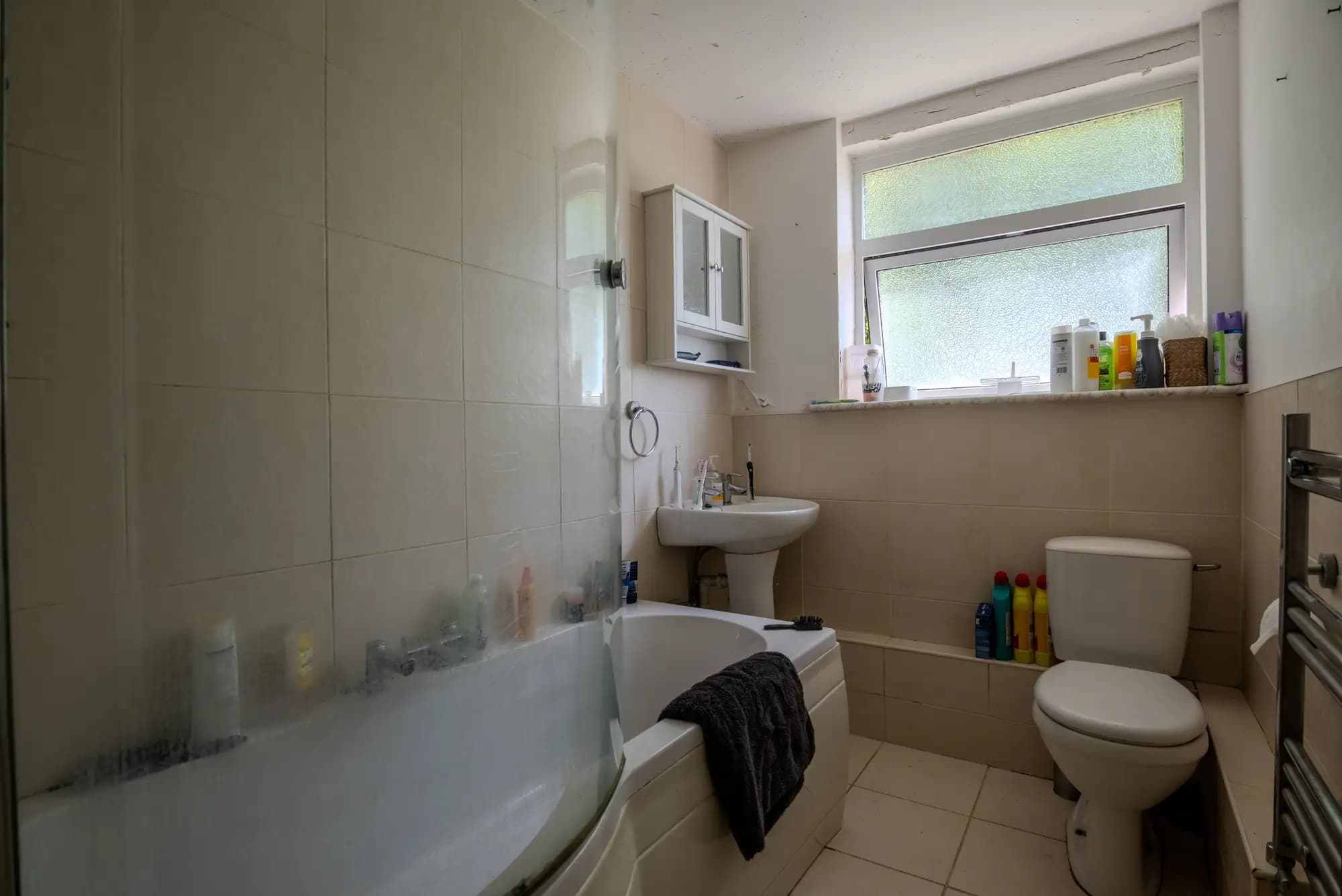property photo 6 of 16
